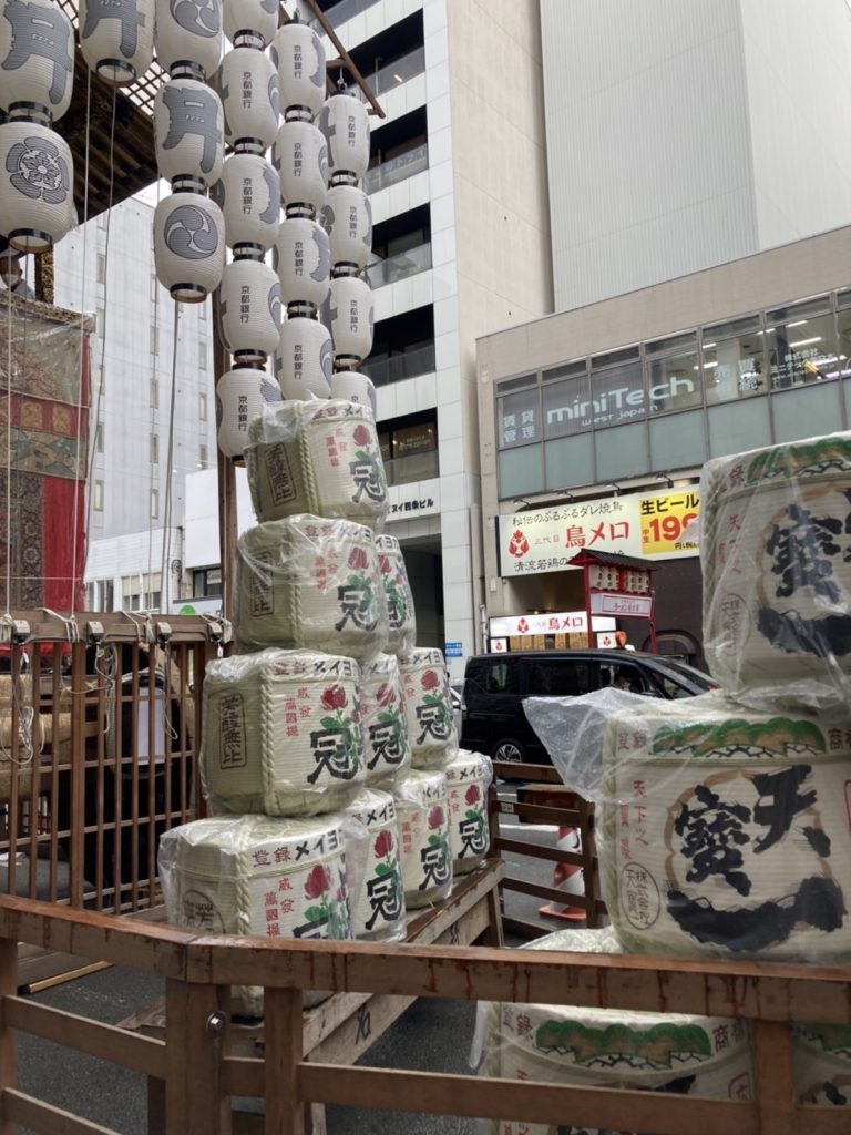 祇園祭「月鉾」に天寶一の樽が奉られます。